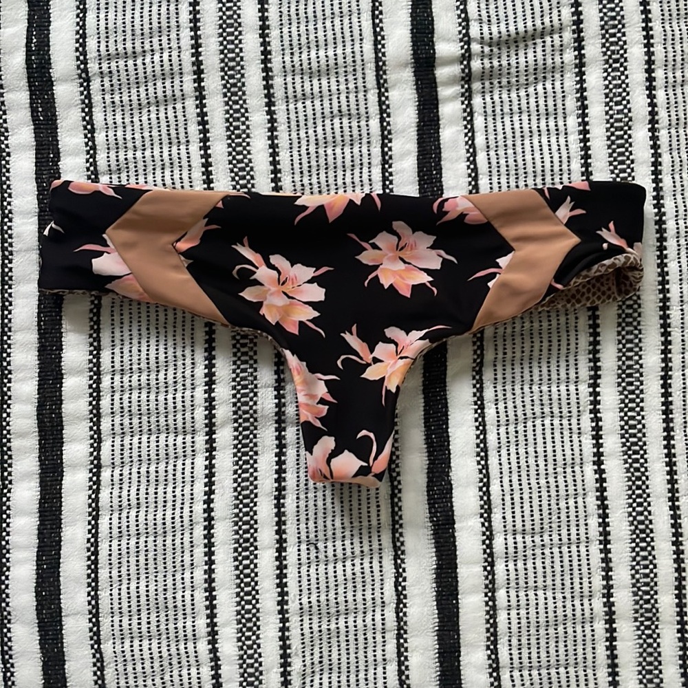 Acacia Swimwear Small Bottoms